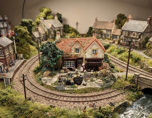 Scale gauge locomotive - scale,